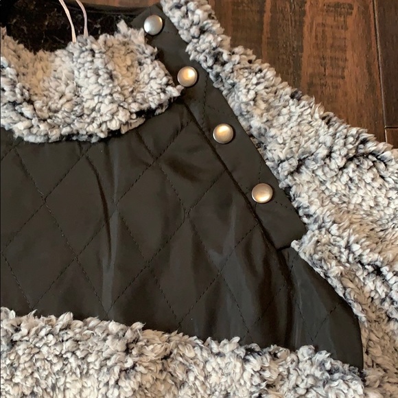 NWT! VERY soft/light  Sherpa - Picture 2 of 9